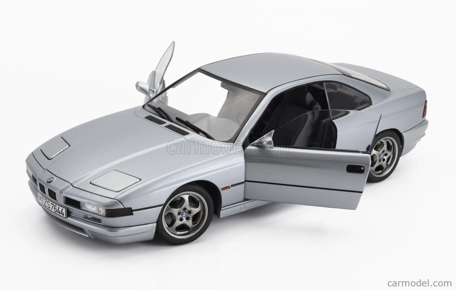 Solido BMW radu 8 850 Csi (e31) Coupe 1992 1:18 Strieborná