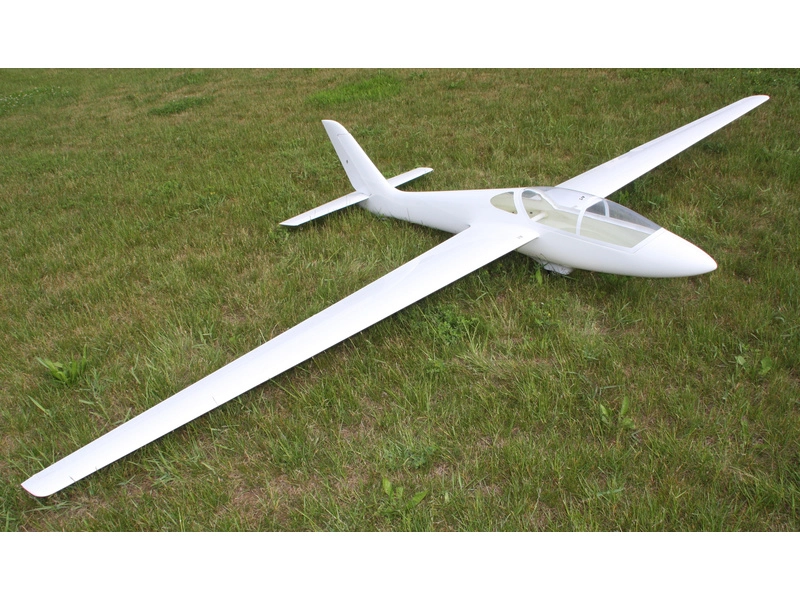 RC letadlo Tomahawk Fox 3.5m FRP ARF, bílá