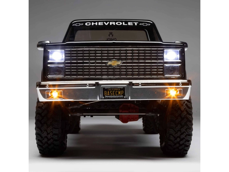 Axial SCX10 III Base Camp 1:10 4WD Chevy K10 1982 RTR modrý