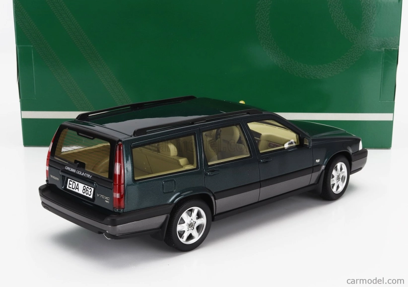 Cult-scale models Volvo V70 Xc Cross Country Sw Station Wagon 1996 1:18 Modrá Zelená Met