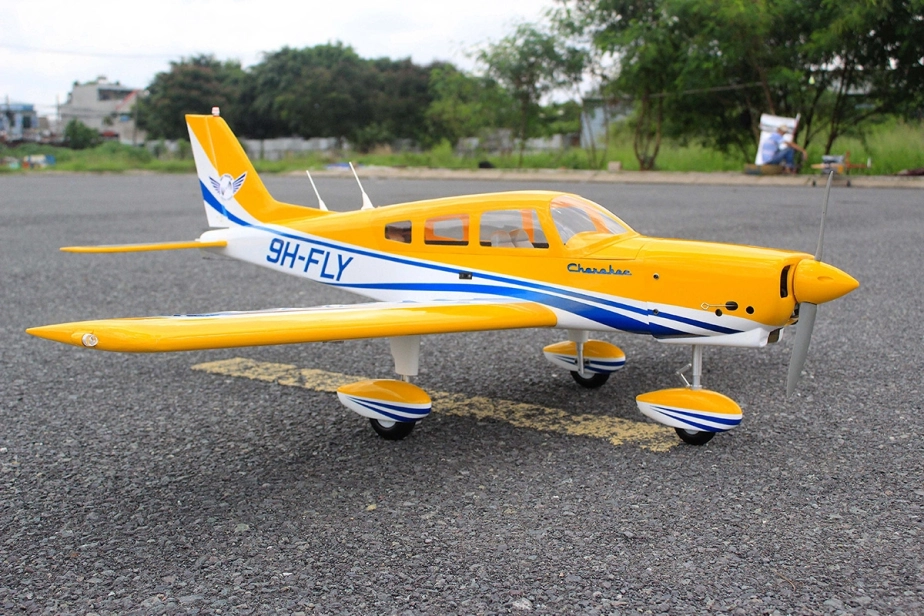 Piper Cherokee 1,53m Žlutý