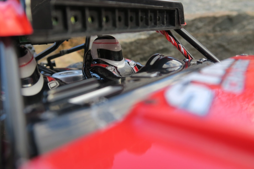 RC auto buggy Subotech, červená
