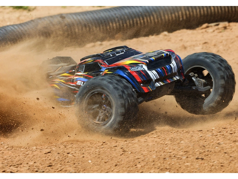 RC auto Traxxas Sledge s pásovými pneumatikami 1:8 RTR, zelené