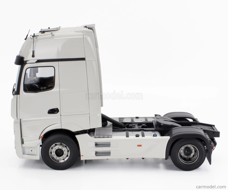 Nzg Mercedes benz Actros L 1863 Gigaspace 4x2 Tractor Truck 2-assi 2023 1:18 Bílá
