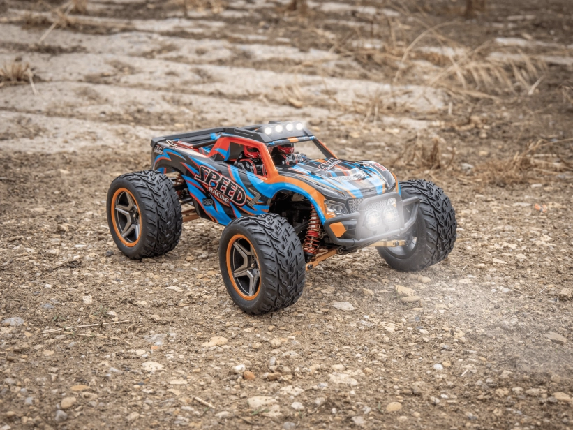 RC auto WL Toys 104009 + náhradná batéria