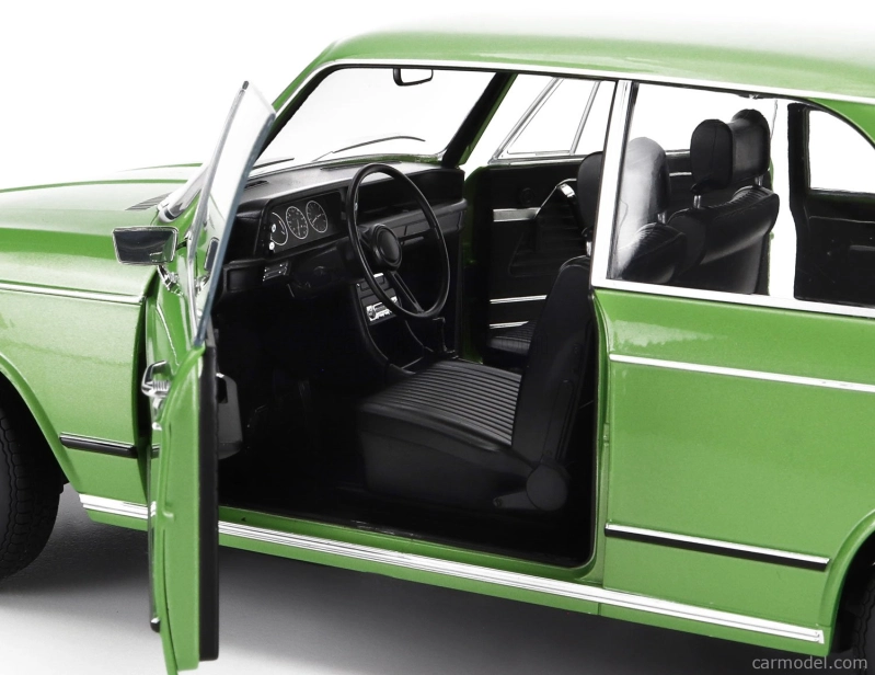 Kk-scale BMW L2002 Tii 2-series 1974 1:12 Zelená