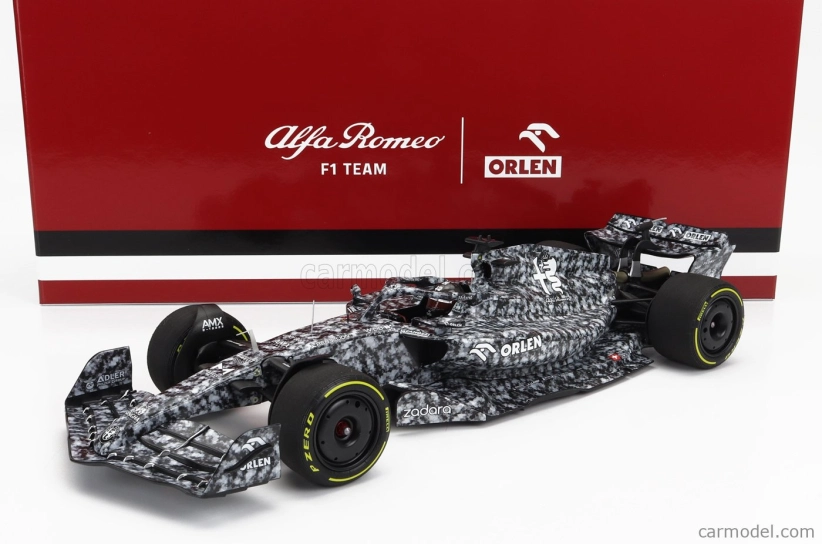 Minichamps Alfa romeo F1 C42 Team Orlen Racing N 24 Test Barcelona 2022 Guanyu Zhou 1:18 Camouflage