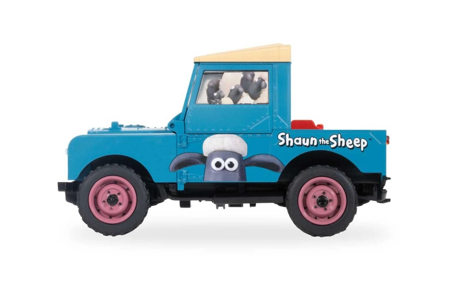 Autíčko Film & TV SCALEXTRIC C4543 - Land Rover Series 1 - Shaun The Sheep (1:32)
