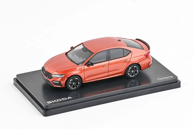 Abrex Škoda Octavia IV RS (2020) 1:43 - oranžová Tangerine metalíza