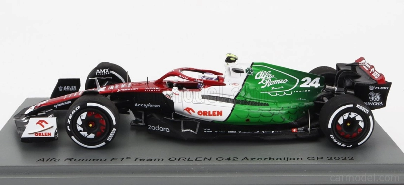 Iskrový model Alfa romeo F1 C42 Team Orlen Racing N 24 Azerbaijan Gp 2022 Guanyu Zhou 1:43 Biela červená zelená