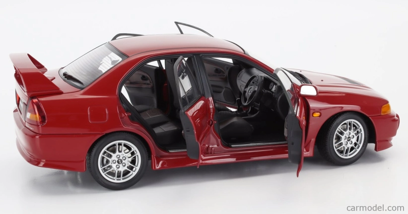 Motorhelix Mitsubishi Lancer Evo Iv s motorom a príslušenstvom 1999 1:18 červená