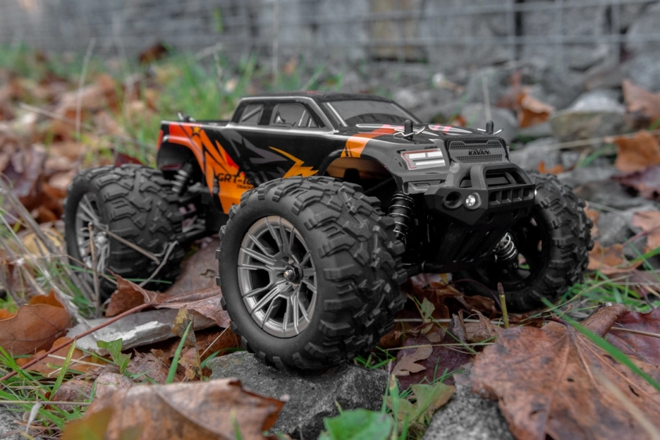 ROZBALENO - KAVAN GRT-16 Tracker RTR 4WD Monster Truck 1:16, zelená