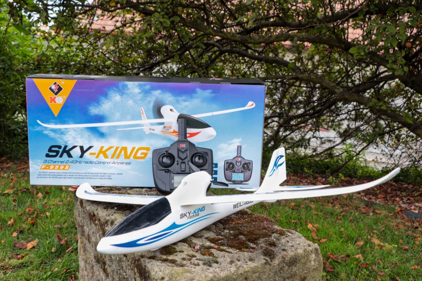 RC lietadlo Sky King F959, modrá + náhradná batéria