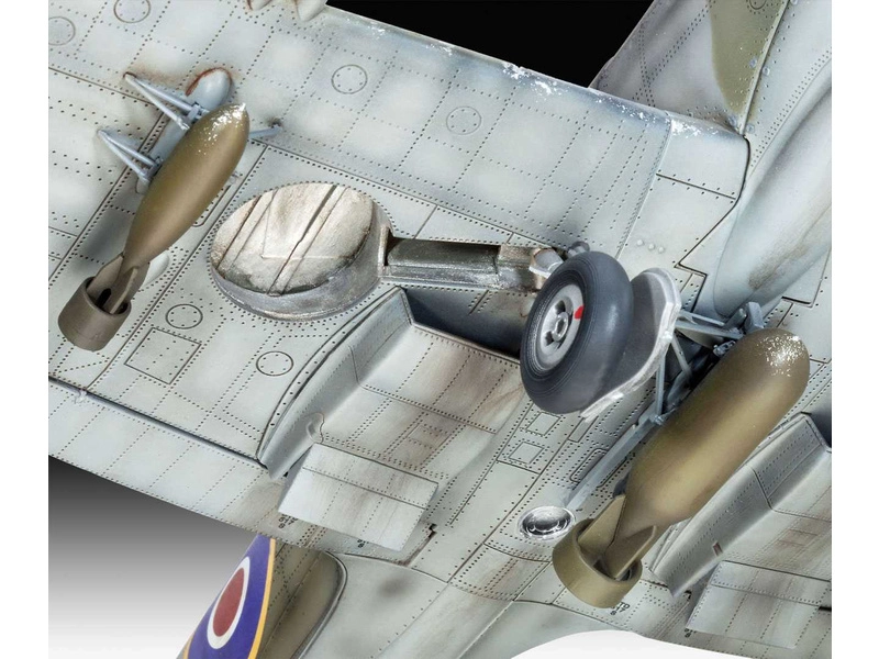 Revell Supermarine Spitfire Mk.IXc (1:32) (súprava)