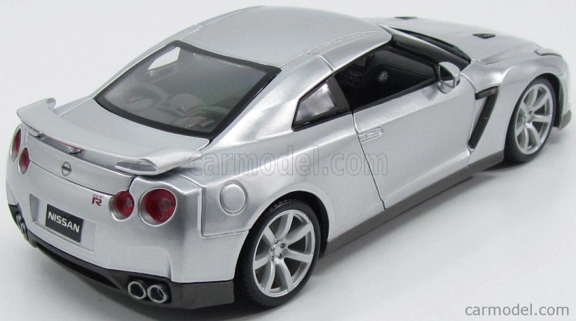 Ixo-models Nissan Gt-r (r35) Coupe 2009 1:8 Silver