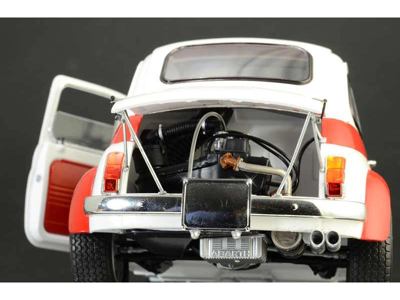 Italeri Fiat Abarth 695SS/Assetto Corsa (1:12) | RCprofi.sk