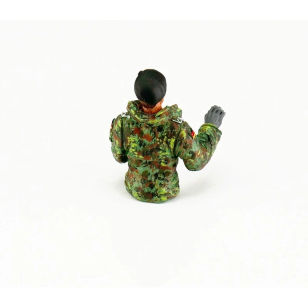 1/16 půl figurka německého velitele tanku Leoparda, ručně malovaný