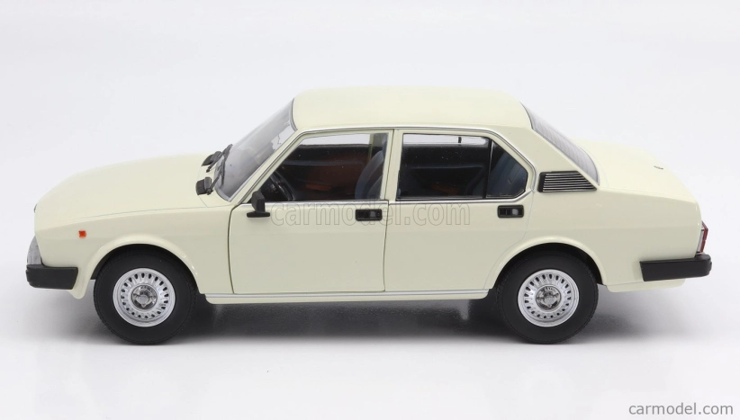 Mitica-diecast Alfa romeo Alfetta Berlina 2000l 1978 1:18 Ivory 103