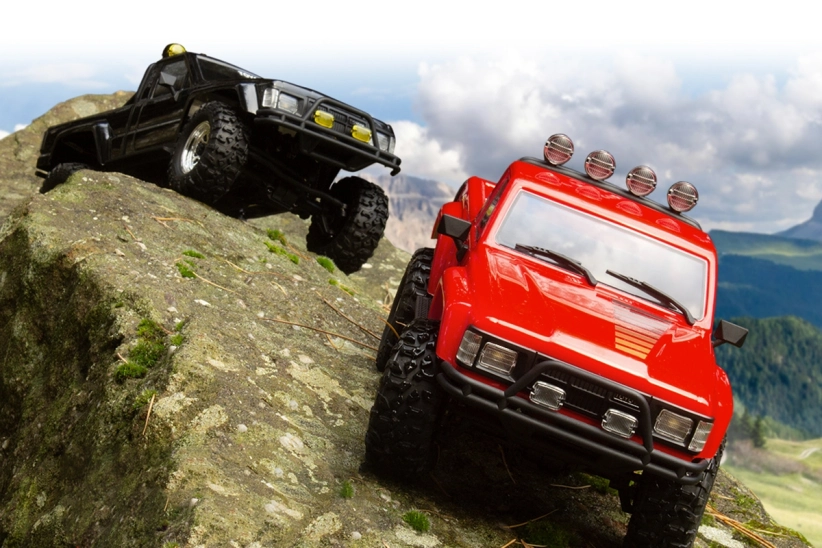 RC auto Venture18 1985 Toyota Hilux SR5, červená