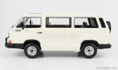 Volkswagen T3 Minibus Syncro 1987 v mierke 1:18 biely
