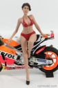 American diorama Figúrky Elizabeth - Hot Bike Model - Motocykel nie je súčasťou balenia 1:12 Ružovo-červená