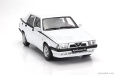 Triple9 Alfa romeo 75 1988 1:18 Bílá