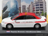 Edicola Toyota Avensis Taxi Eindhoven 2003 1:43 Biela červená