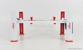 Greenlight Accessories Garážová súprava Chevron Officina - Ponte Sollevatore Auto - Four Post Lift 1:18 Biela červená modrá