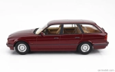 Triple9 BMW radu 5 Touring (e34) Sw Station Wagon 1996 1:18 Červená farba