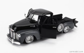 Welly Chevrolet 3100 Pick-up Low Rider 1953 1:24 čierno-sivý