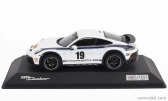 Spark-model Porsche 911 992 Coupe N 19 Rally Dakar Design 2022 1:43 Bílá Modrá