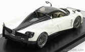 Almost-real Pagani Huayra Roadster 2017 1:43 Bílá