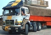 Road-kings Figúrky Muž Trucker Franz Hanging At He Truck 1:18 Biela béžová