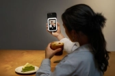 Insta360 Snap Selfie Screen se světlem