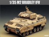 Academy M2 Bradley IFV (1:35)