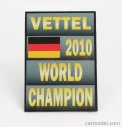 Príslušenstvo Cartrix F1 Doska majstra sveta v boxoch - Red Bull Rb5 Red Bull N 5 Sezóna 2010 Sebastian Vettel 1:18 Sivá čierna žltá