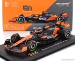 Bburago Mclaren F1  Mcl38 Team Mclaren N 81 Miami Gp 2024 Oscar Piastri - With Pilot And Showcase 1:43 Oranžová Černá