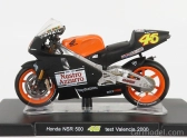 Edicola Honda Nsr500 Team Nastro Azzurro N 46 Test Valencia 2000 Valentino Rossi 1:18 Black Orange