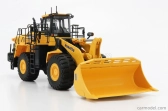 Universal hobbies Komatsu Wa600 Ruspa Gommata - škrabací traktor 1:50 žltá čierna