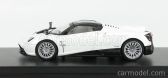 Lcd-model Pagani Huayra Roadster 2018 1:64 Bílá
