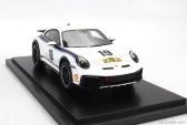 Spark-model Porsche 911 992 Coupe N 19 Rally Dakar Design 2022 - Con Vetrina - S vitrínou 1:18 Biela modrá