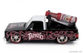 Jada Chevrolet C-10 Pick-up Tapatio 1985 s postavičkou Charro 1:24 čierna biela