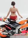American diorama Figúrky Elizabeth - Hot Bike Model - Motocykel nie je súčasťou balenia 1:12 Ružovo-červená