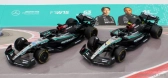 Bburago Mercedes gp Set F1 2x W15 Eq Performance Team Amg Petronas Motorsport N 44 Season 2024 Lewis Hamilton + N 63 Season 2024 George Russell 1:43 čierna strieborná zelená