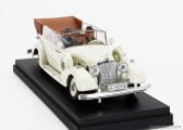Rio-models Mercedes benz 770k Cabriolet 1938 With Eva Braun And Ss Military Guard Figures 1938 1:43 Bílá