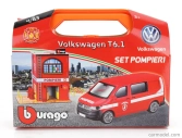 Bburago Accessories Diorama – Set Build Your City Fire Station – Caserma Vigili Del Fuoco – With Volkswagen T6 Minibus 1:43 červená biela