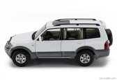 Sun-star Mitsubishi Pajero 3.5l V6 V73 2006 1:18 Bílá Šedá