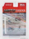 American diorama Accessories Set Moto Mania 1 - 2x Motorcycle + 2x Figure 1:64 Různé