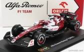 Bburago Alfa romeo F1 C42 Team Orlen Racing N 24 1:43, červená