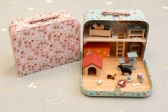 2Kids Toys Domček pre maznáčikov v kufríku